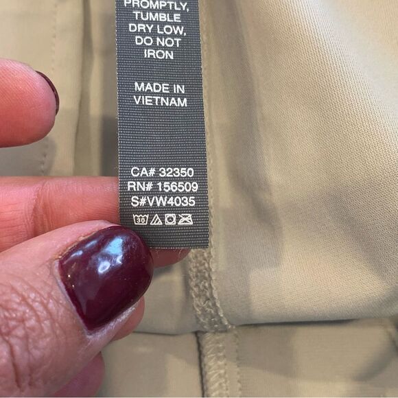 Vuori Women’s Meta Wideleg Pants in Vapor Size Large - Picture 8 of 10